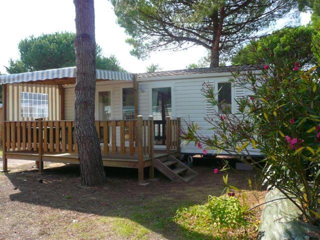 Camping Le Suroit เลอบัวส์-ปลาจ-อ็อง-เร ภายนอก รูปภาพ